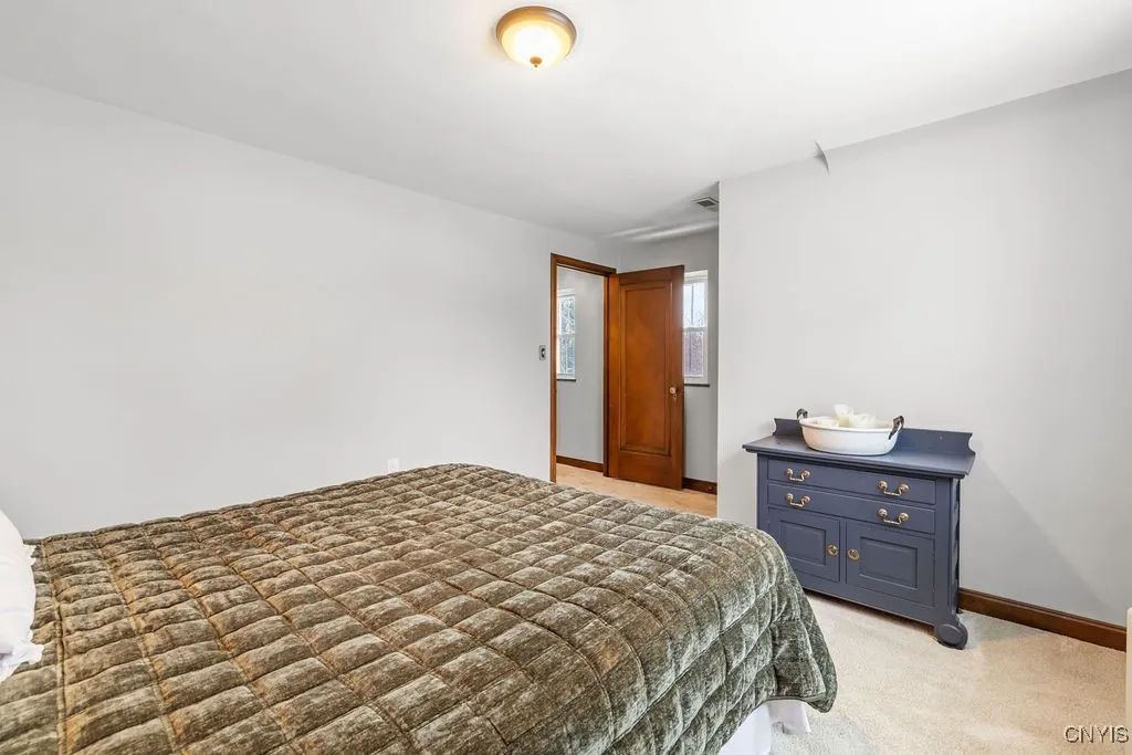 207 Lansdowne Road, Dewitt, New York 13214, De Witt, New York 13214, 3 Bedrooms Bedrooms, 8 Rooms Rooms,1 BathroomBathrooms,Residential,For Sale,207 Lansdowne Road, Dewitt, New York 13214,0,S1650475