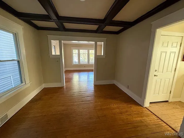 76 Vernon Place Lower, Buffalo, New York 14214, Buffalo, New York 14214, 3 Bedrooms Bedrooms, 6 Rooms Rooms,1 BathroomBathrooms,Residential Lease,For Rent,76 Vernon Place Lower, Buffalo, New York 14214,0,B1650674