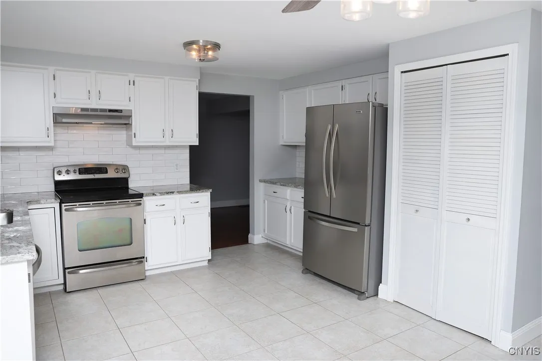 5238 Brescia, Clay, New York 13041, Clay, New York 13041, 4 Bedrooms Bedrooms, 10 Rooms Rooms,2 BathroomsBathrooms,Residential,For Sale,5238 Brescia, Clay, New York 13041,0,S1650614