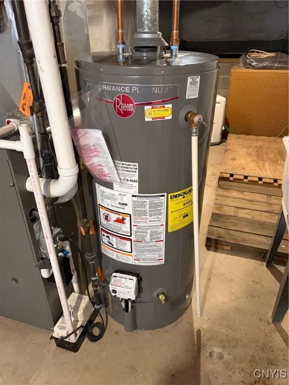 5238 Brescia, Clay, New York 13041, Clay, New York 13041, 4 Bedrooms Bedrooms, 10 Rooms Rooms,2 BathroomsBathrooms,Residential,For Sale,5238 Brescia, Clay, New York 13041,0,S1650614