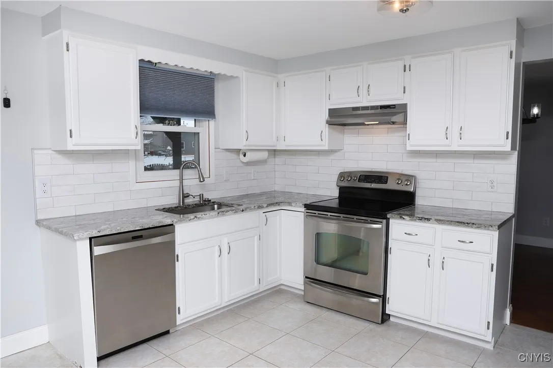 5238 Brescia, Clay, New York 13041, Clay, New York 13041, 4 Bedrooms Bedrooms, 10 Rooms Rooms,2 BathroomsBathrooms,Residential,For Sale,5238 Brescia, Clay, New York 13041,0,S1650614