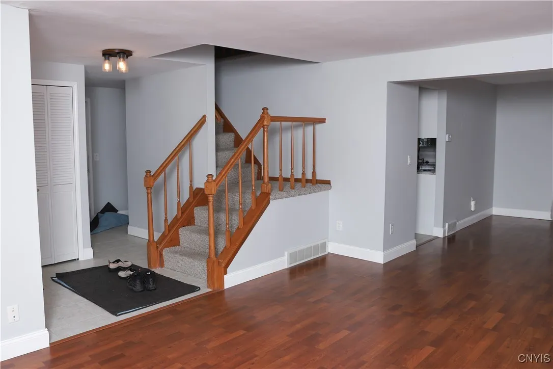 5238 Brescia, Clay, New York 13041, Clay, New York 13041, 4 Bedrooms Bedrooms, 10 Rooms Rooms,2 BathroomsBathrooms,Residential,For Sale,5238 Brescia, Clay, New York 13041,0,S1650614