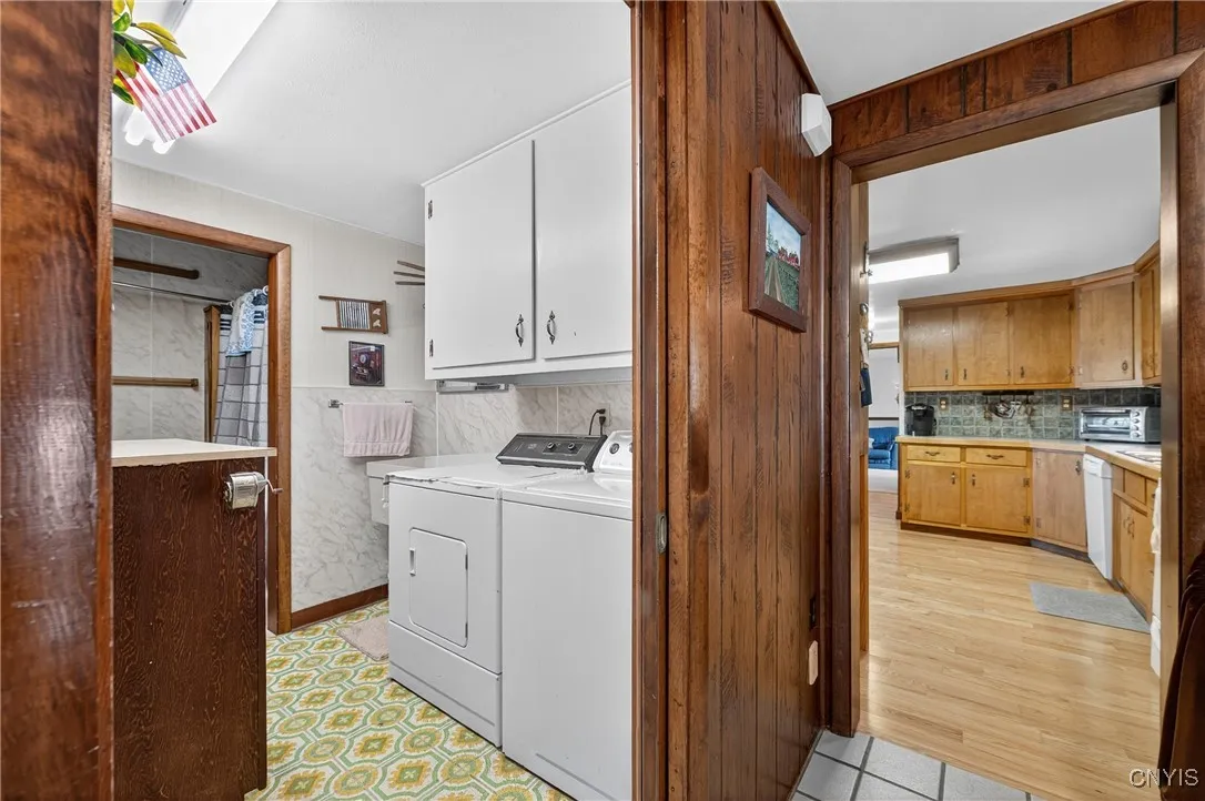 317 Barrett Lane, Sullivan, New York 13037, Sullivan, New York 13037, 4 Bedrooms Bedrooms, 10 Rooms Rooms,1 BathroomBathrooms,Residential,For Sale,317 Barrett Lane, Sullivan, New York 13037,0,S1650532