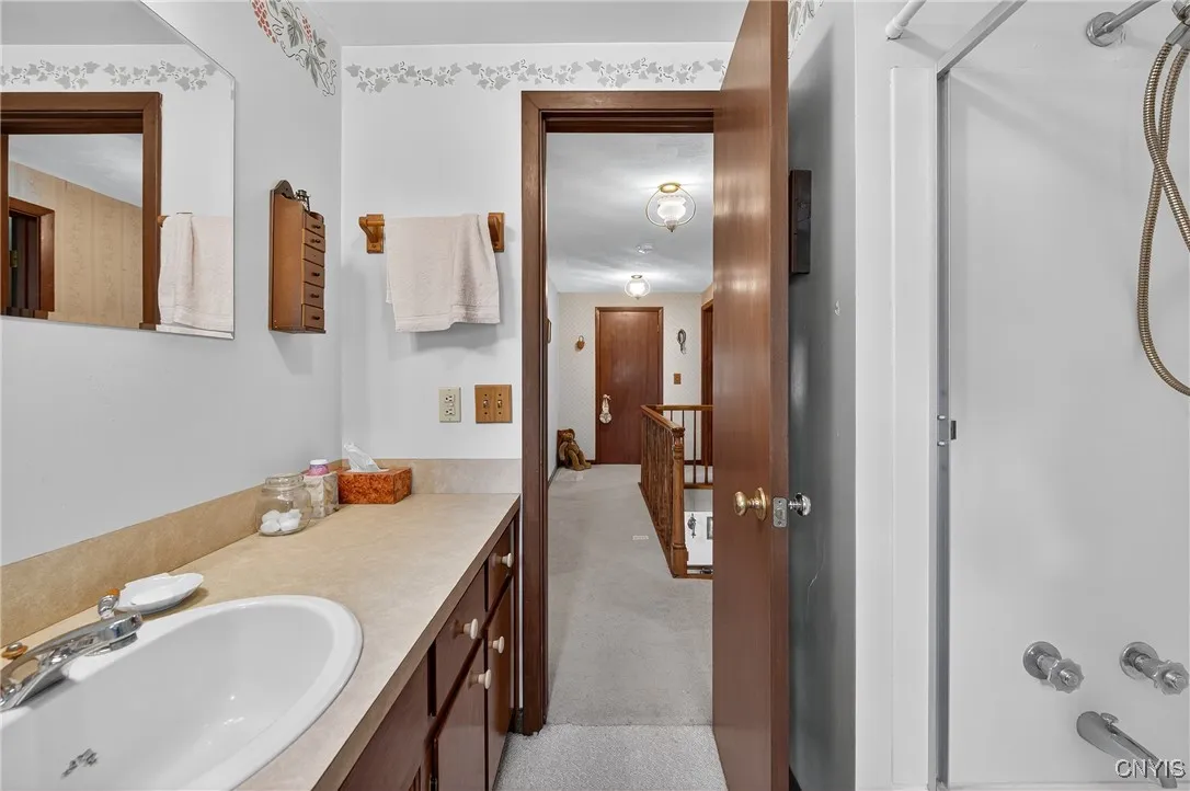 317 Barrett Lane, Sullivan, New York 13037, Sullivan, New York 13037, 4 Bedrooms Bedrooms, 10 Rooms Rooms,1 BathroomBathrooms,Residential,For Sale,317 Barrett Lane, Sullivan, New York 13037,0,S1650532