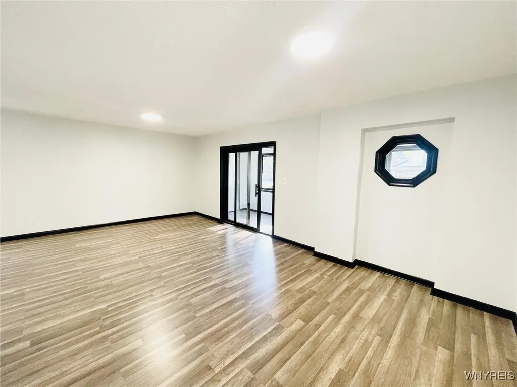 395 Dearborn Street, Buffalo, New York 14207, Buffalo, New York 14207, 4 Bedrooms Bedrooms, 8 Rooms Rooms,2 BathroomsBathrooms,Residential,For Sale,395 Dearborn Street, Buffalo, New York 14207,0,B1650678