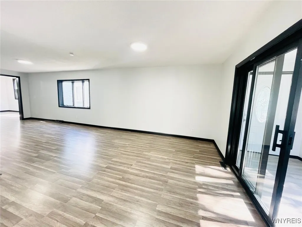 395 Dearborn Street, Buffalo, New York 14207, Buffalo, New York 14207, 4 Bedrooms Bedrooms, 8 Rooms Rooms,2 BathroomsBathrooms,Residential,For Sale,395 Dearborn Street, Buffalo, New York 14207,0,B1650678