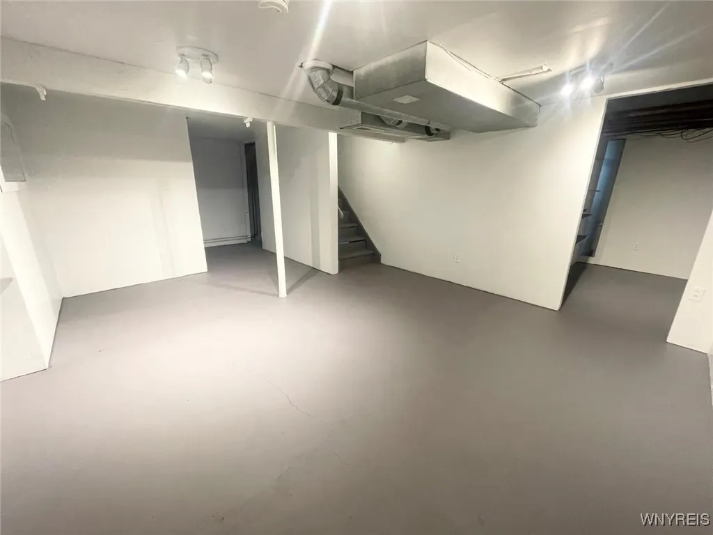 45 Unger Avenue, Buffalo, New York 14210, Buffalo, New York 14210, 3 Bedrooms Bedrooms, 6 Rooms Rooms,1 BathroomBathrooms,Residential,For Sale,45 Unger Avenue, Buffalo, New York 14210,0,B1650688