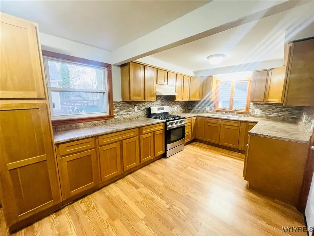 45 Unger Avenue, Buffalo, New York 14210, Buffalo, New York 14210, 3 Bedrooms Bedrooms, 6 Rooms Rooms,1 BathroomBathrooms,Residential,For Sale,45 Unger Avenue, Buffalo, New York 14210,0,B1650688