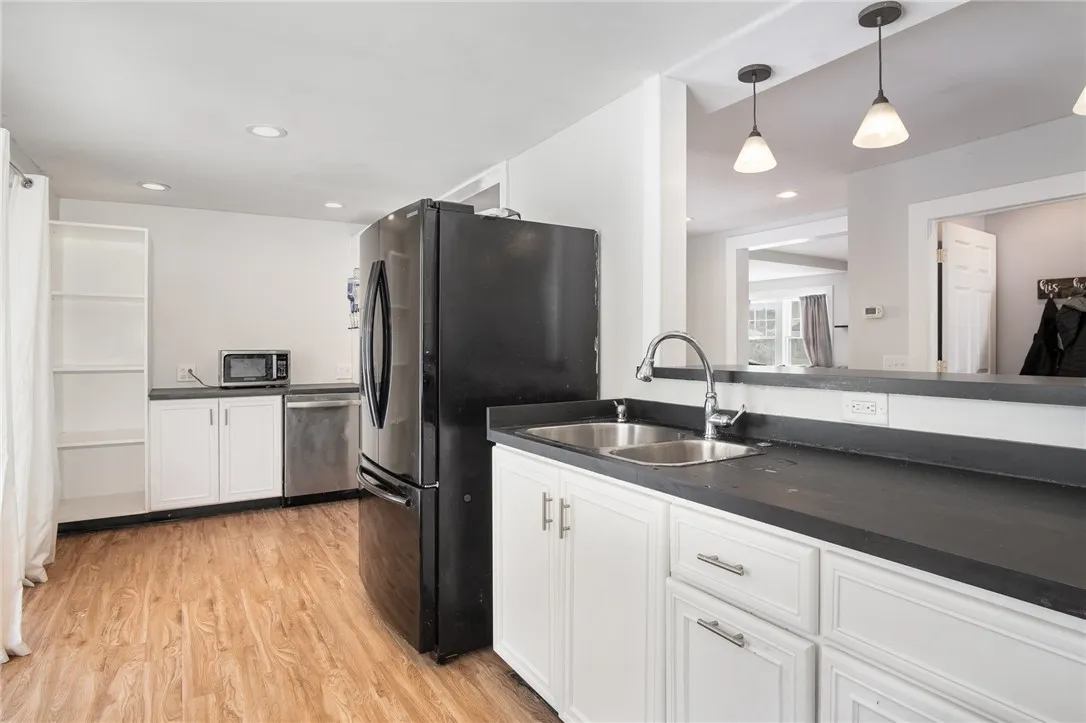 394 Laurelton Road, Irondequoit, New York 14609, Irondequoit, New York 14609, 2 Bedrooms Bedrooms, 5 Rooms Rooms,1 BathroomBathrooms,Residential,For Sale,394 Laurelton Road, Irondequoit, New York 14609,0,R1650230