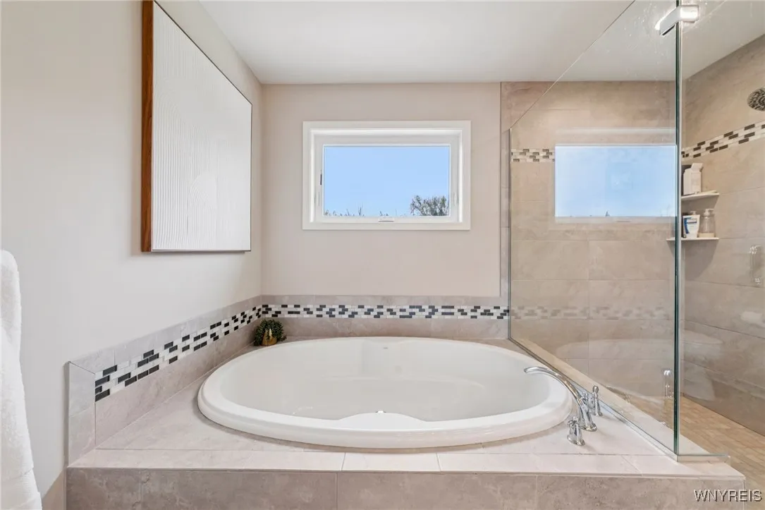 48 Worthington Lane, Lancaster, New York 14086, Lancaster, New York 14086, 4 Bedrooms Bedrooms, 9 Rooms Rooms,2 BathroomsBathrooms,Residential,For Sale,48 Worthington Lane, Lancaster, New York 14086,0,B1650690