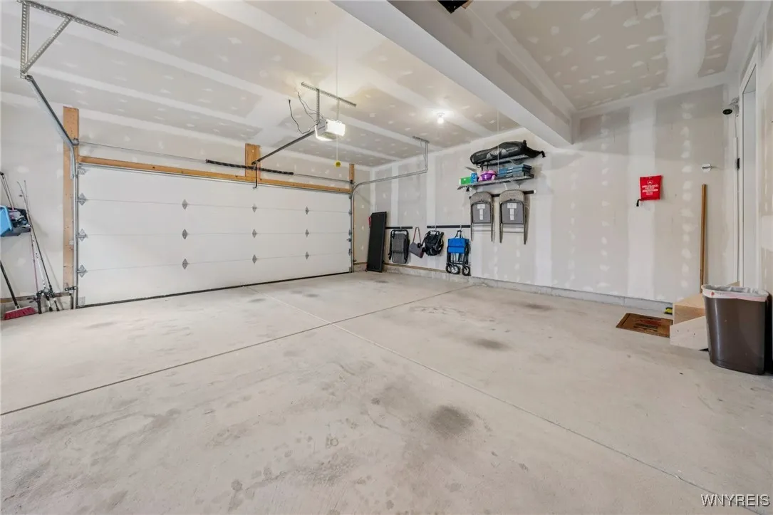 48 Worthington Lane, Lancaster, New York 14086, Lancaster, New York 14086, 4 Bedrooms Bedrooms, 9 Rooms Rooms,2 BathroomsBathrooms,Residential,For Sale,48 Worthington Lane, Lancaster, New York 14086,0,B1650690