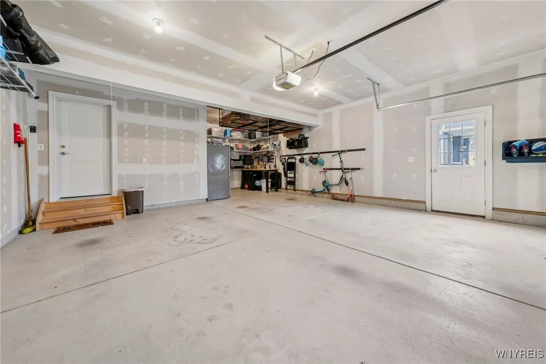 48 Worthington Lane, Lancaster, New York 14086, Lancaster, New York 14086, 4 Bedrooms Bedrooms, 9 Rooms Rooms,2 BathroomsBathrooms,Residential,For Sale,48 Worthington Lane, Lancaster, New York 14086,0,B1650690