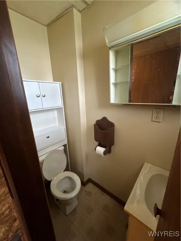 28 East Street, Gainesville, New York 14066, Gainesville, New York 14066, 4 Bedrooms Bedrooms, 9 Rooms Rooms,1 BathroomBathrooms,Residential,For Sale,28 East Street, Gainesville, New York 14066,0,B1650660