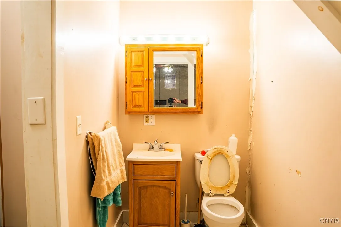 628 John Street, Little Falls City, New York 13365, Little Falls City, New York 13365, 6 Bedrooms Bedrooms, ,4 BathroomsBathrooms,Residential,For Sale,628 John Street, Little Falls City, New York 13365,0,S1650695