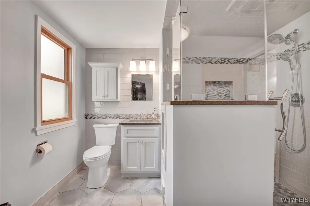 1160 Stewart Avenue, Hanover, New York 14136, Hanover, New York 14136, 5 Bedrooms Bedrooms, 9 Rooms Rooms,2 BathroomsBathrooms,Residential,For Sale,1160 Stewart Avenue, Hanover, New York 14136,0,B1650684