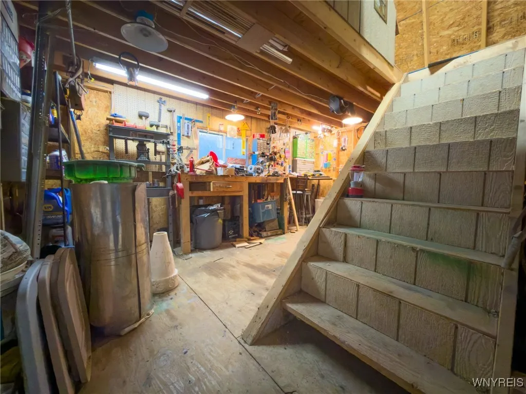 5527 East Creek Road, Wales, New York 14139, Wales, New York 14139, 3 Bedrooms Bedrooms, 6 Rooms Rooms,1 BathroomBathrooms,Residential,For Sale,5527 East Creek Road, Wales, New York 14139,0,B1650413