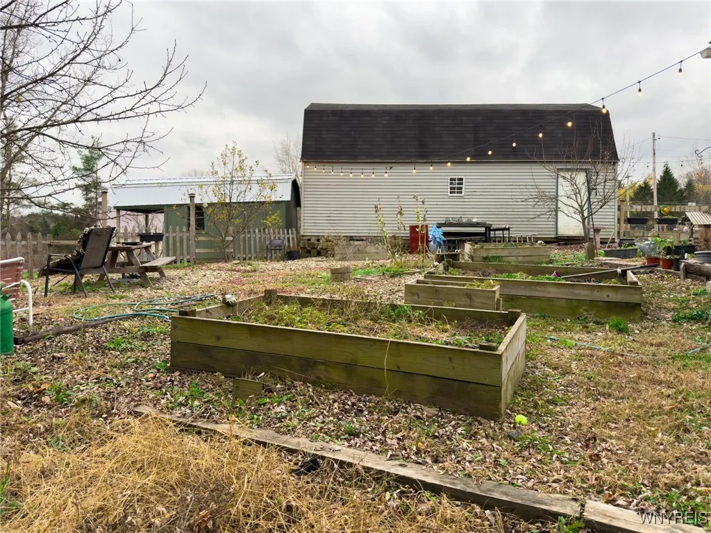 5527 East Creek Road, Wales, New York 14139, Wales, New York 14139, 3 Bedrooms Bedrooms, 6 Rooms Rooms,1 BathroomBathrooms,Residential,For Sale,5527 East Creek Road, Wales, New York 14139,0,B1650413