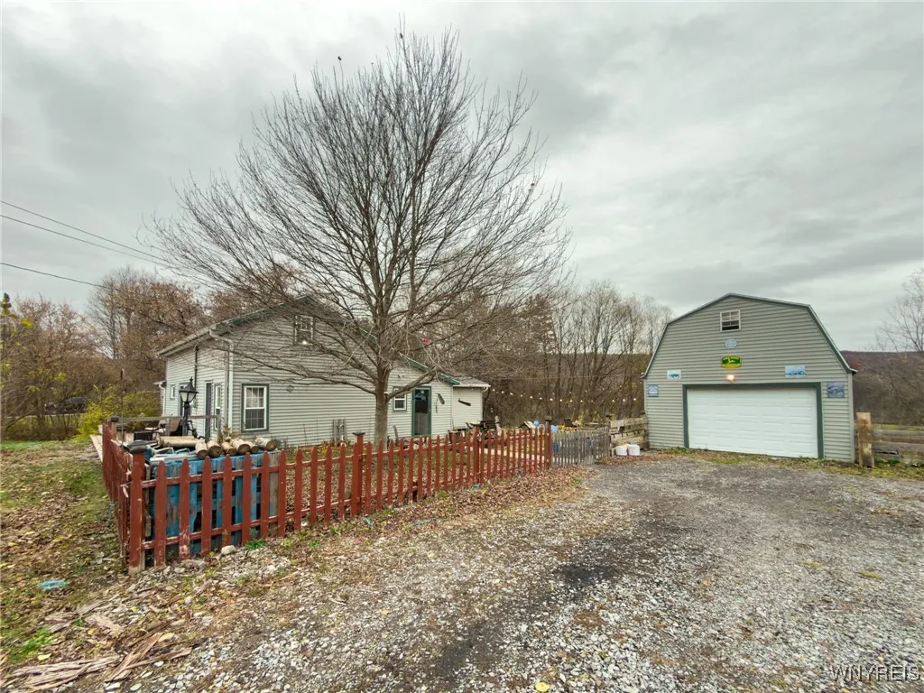 5527 East Creek Road, Wales, New York 14139, Wales, New York 14139, 3 Bedrooms Bedrooms, 6 Rooms Rooms,1 BathroomBathrooms,Residential,For Sale,5527 East Creek Road, Wales, New York 14139,0,B1650413