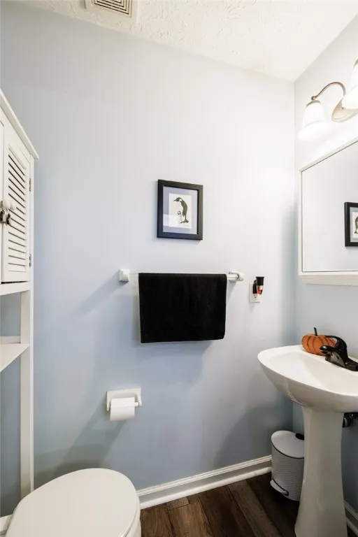 28 Osprey Drive, Henrietta, New York 14586, Henrietta, New York 14586, 3 Bedrooms Bedrooms, 7 Rooms Rooms,1 BathroomBathrooms,Residential,For Sale,28 Osprey Drive, Henrietta, New York 14586,0,R1650636