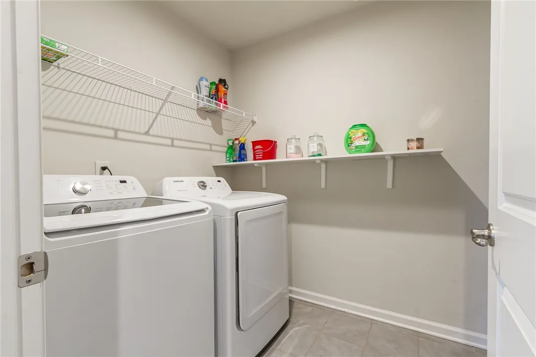 5861 Tweed Trail, Farmington, New York 14425, Farmington, New York 14425, 4 Bedrooms Bedrooms, 8 Rooms Rooms,2 BathroomsBathrooms,Residential,For Sale,5861 Tweed Trail, Farmington, New York 14425,0,R1650702