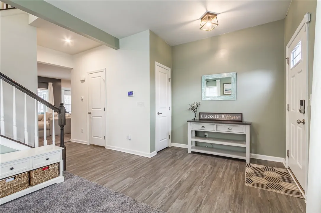 5861 Tweed Trail, Farmington, New York 14425, Farmington, New York 14425, 4 Bedrooms Bedrooms, 8 Rooms Rooms,2 BathroomsBathrooms,Residential,For Sale,5861 Tweed Trail, Farmington, New York 14425,0,R1650702