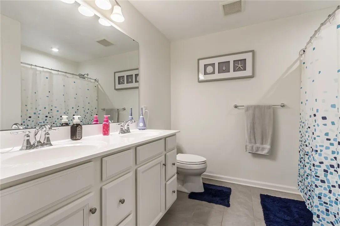 5861 Tweed Trail, Farmington, New York 14425, Farmington, New York 14425, 4 Bedrooms Bedrooms, 8 Rooms Rooms,2 BathroomsBathrooms,Residential,For Sale,5861 Tweed Trail, Farmington, New York 14425,0,R1650702