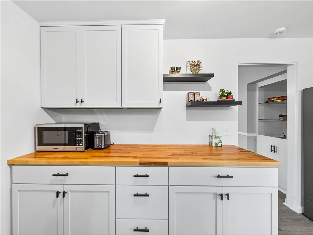 79 Mareeta Road, Gates, New York 14624, Gates, New York 14624, 3 Bedrooms Bedrooms, 7 Rooms Rooms,1 BathroomBathrooms,Residential,For Sale,79 Mareeta Road, Gates, New York 14624,0,R1650557