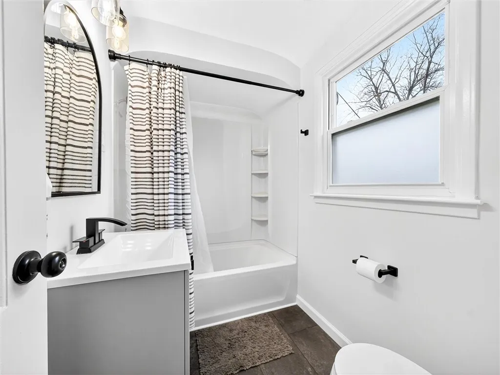 79 Mareeta Road, Gates, New York 14624, Gates, New York 14624, 3 Bedrooms Bedrooms, 7 Rooms Rooms,1 BathroomBathrooms,Residential,For Sale,79 Mareeta Road, Gates, New York 14624,0,R1650557