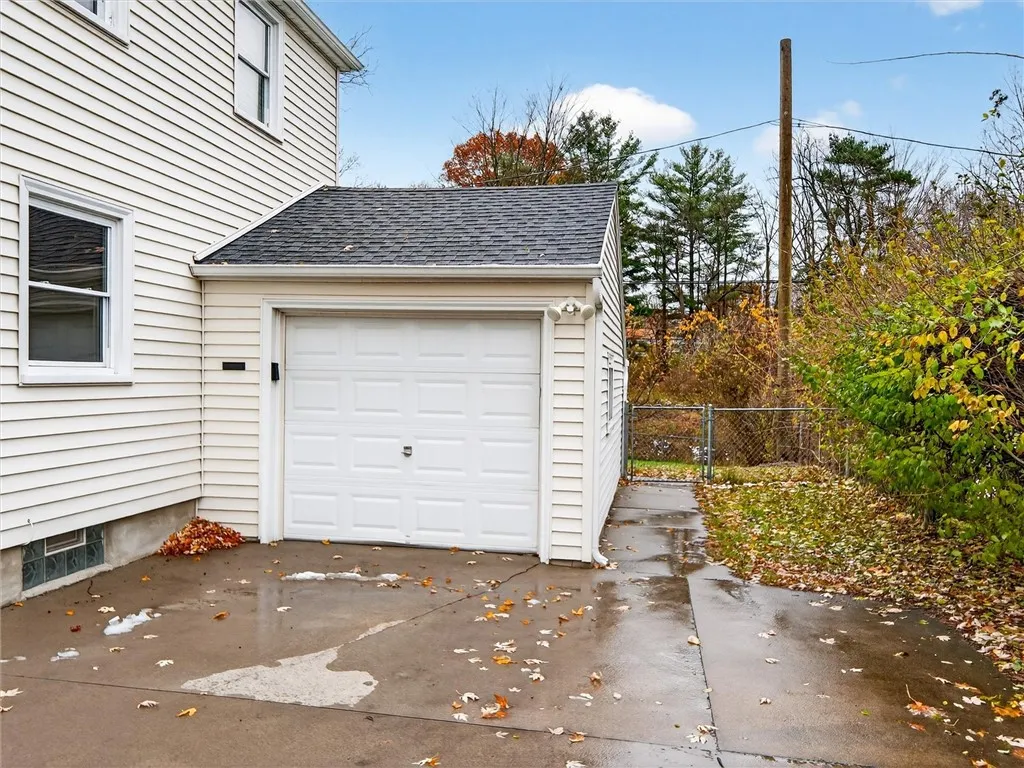 79 Mareeta Road, Gates, New York 14624, Gates, New York 14624, 3 Bedrooms Bedrooms, 7 Rooms Rooms,1 BathroomBathrooms,Residential,For Sale,79 Mareeta Road, Gates, New York 14624,0,R1650557