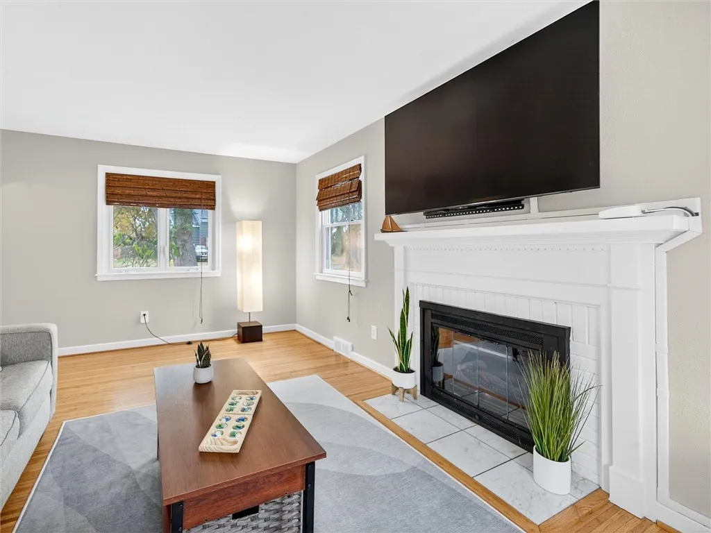 79 Mareeta Road, Gates, New York 14624, Gates, New York 14624, 3 Bedrooms Bedrooms, 7 Rooms Rooms,1 BathroomBathrooms,Residential,For Sale,79 Mareeta Road, Gates, New York 14624,0,R1650557