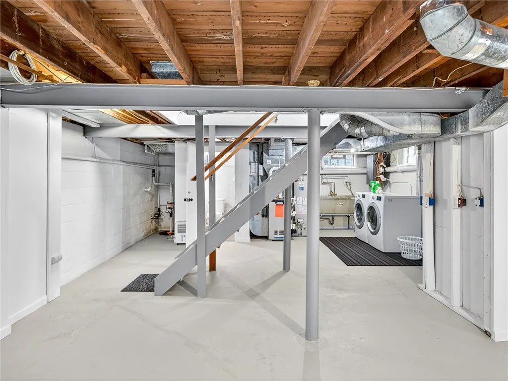 79 Mareeta Road, Gates, New York 14624, Gates, New York 14624, 3 Bedrooms Bedrooms, 7 Rooms Rooms,1 BathroomBathrooms,Residential,For Sale,79 Mareeta Road, Gates, New York 14624,0,R1650557