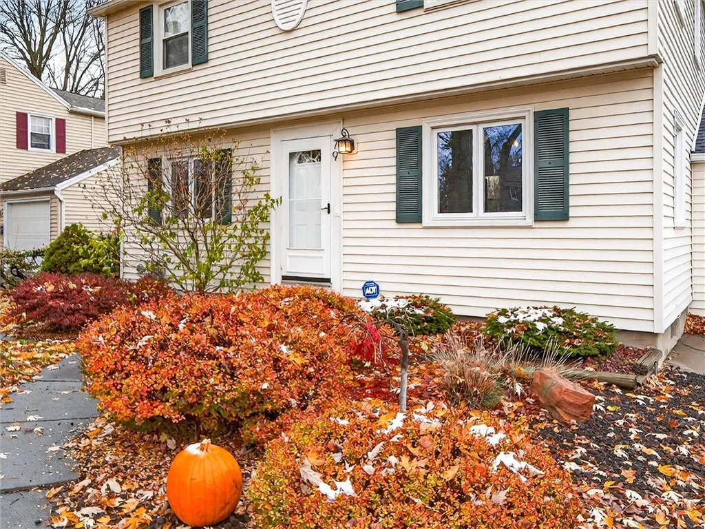 79 Mareeta Road, Gates, New York 14624, Gates, New York 14624, 3 Bedrooms Bedrooms, 7 Rooms Rooms,1 BathroomBathrooms,Residential,For Sale,79 Mareeta Road, Gates, New York 14624,0,R1650557
