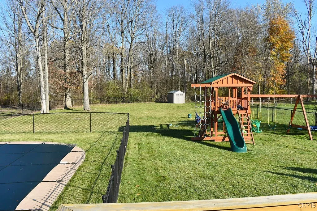 4265 Inverrary Drive, Clay, New York 13090, Clay, New York 13090, 3 Bedrooms Bedrooms, 8 Rooms Rooms,2 BathroomsBathrooms,Residential,For Sale,4265 Inverrary Drive, Clay, New York 13090,0,S1649713