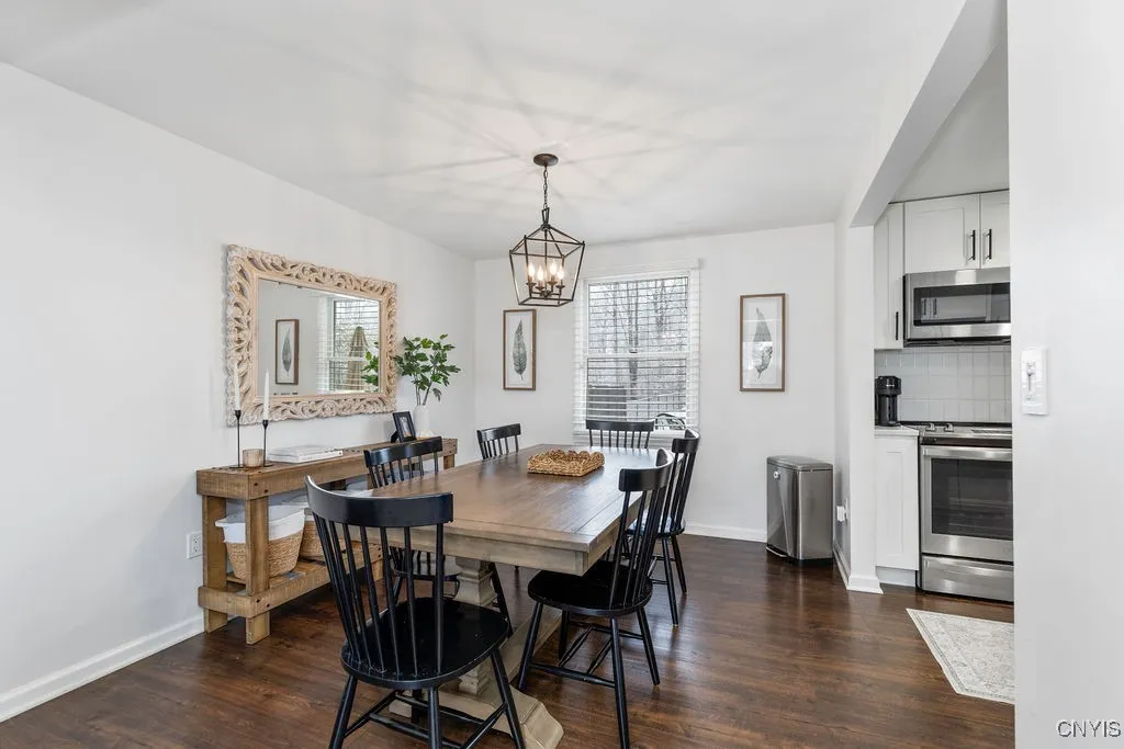 4265 Inverrary Drive, Clay, New York 13090, Clay, New York 13090, 3 Bedrooms Bedrooms, 8 Rooms Rooms,2 BathroomsBathrooms,Residential,For Sale,4265 Inverrary Drive, Clay, New York 13090,0,S1649713