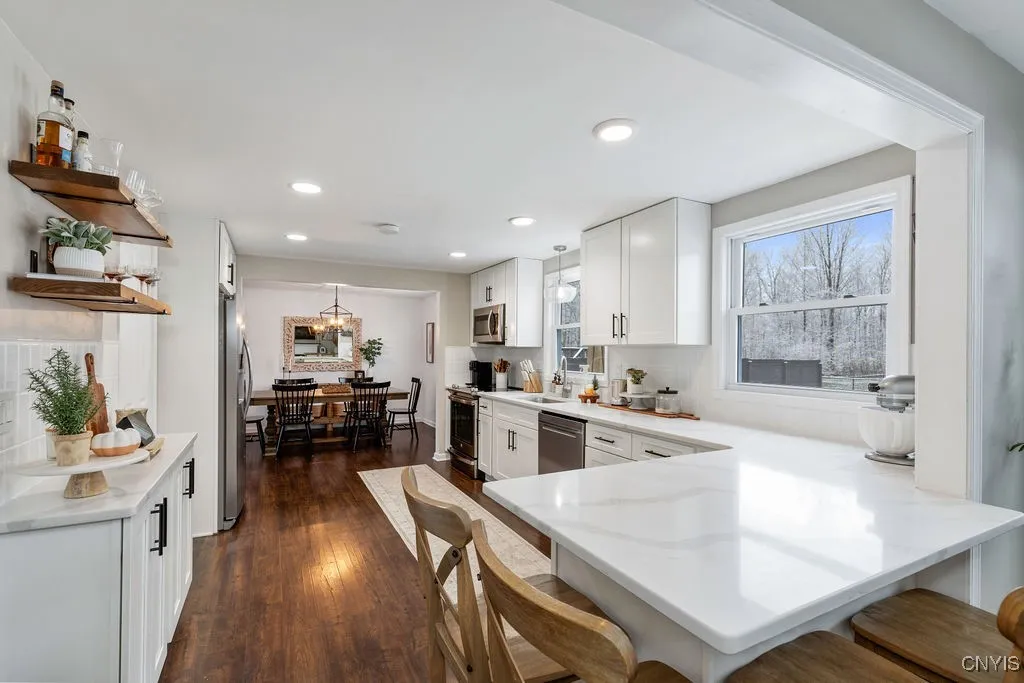 4265 Inverrary Drive, Clay, New York 13090, Clay, New York 13090, 3 Bedrooms Bedrooms, 8 Rooms Rooms,2 BathroomsBathrooms,Residential,For Sale,4265 Inverrary Drive, Clay, New York 13090,0,S1649713