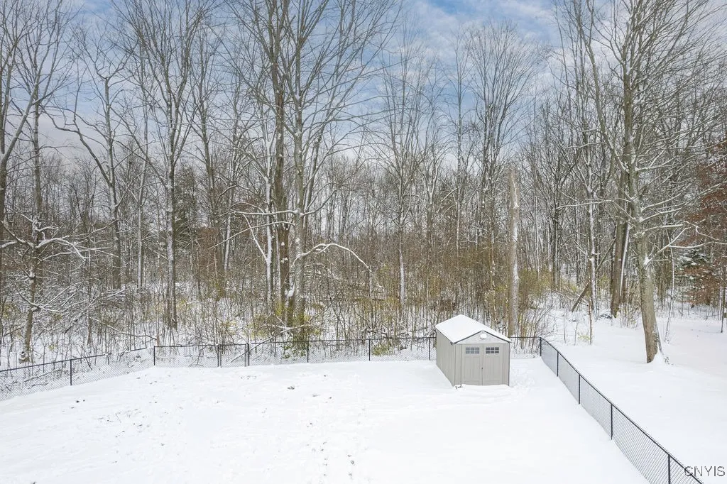 4265 Inverrary Drive, Clay, New York 13090, Clay, New York 13090, 3 Bedrooms Bedrooms, 8 Rooms Rooms,2 BathroomsBathrooms,Residential,For Sale,4265 Inverrary Drive, Clay, New York 13090,0,S1649713