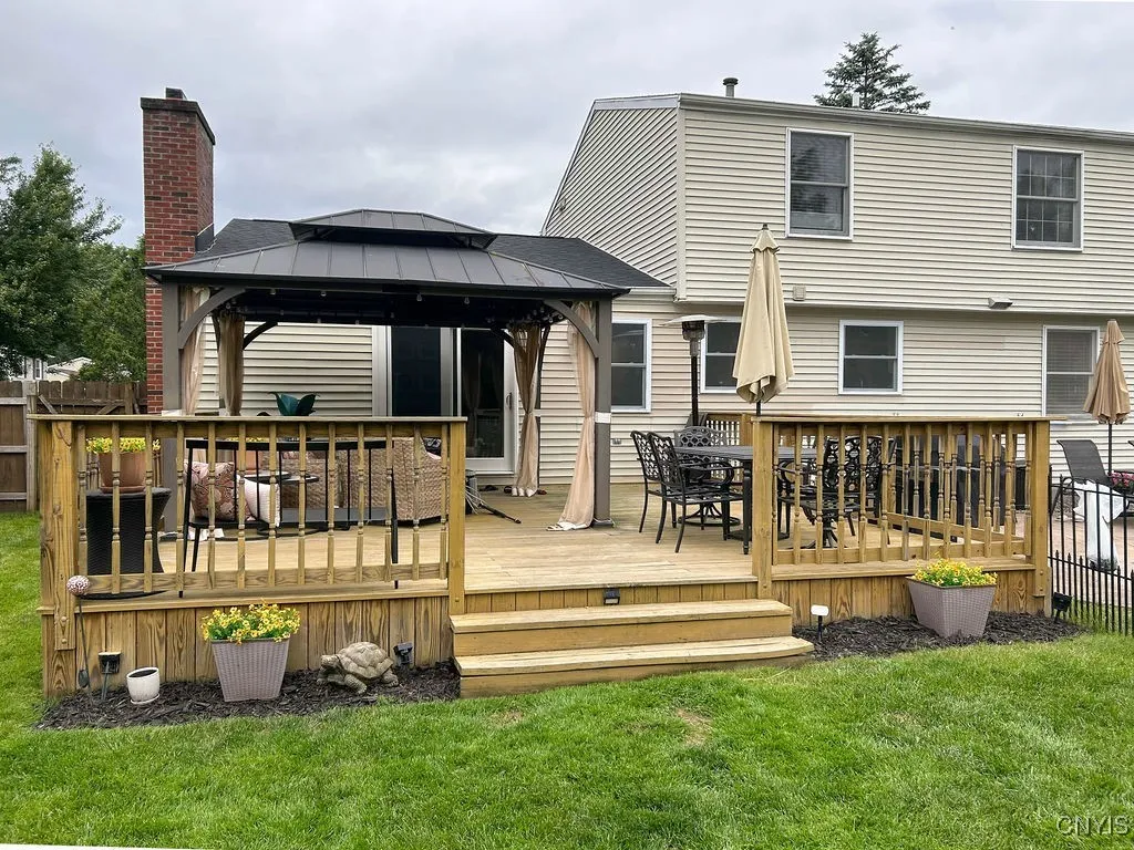 4265 Inverrary Drive, Clay, New York 13090, Clay, New York 13090, 3 Bedrooms Bedrooms, 8 Rooms Rooms,2 BathroomsBathrooms,Residential,For Sale,4265 Inverrary Drive, Clay, New York 13090,0,S1649713