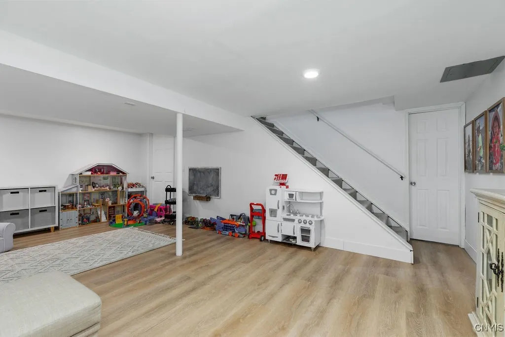 4265 Inverrary Drive, Clay, New York 13090, Clay, New York 13090, 3 Bedrooms Bedrooms, 8 Rooms Rooms,2 BathroomsBathrooms,Residential,For Sale,4265 Inverrary Drive, Clay, New York 13090,0,S1649713