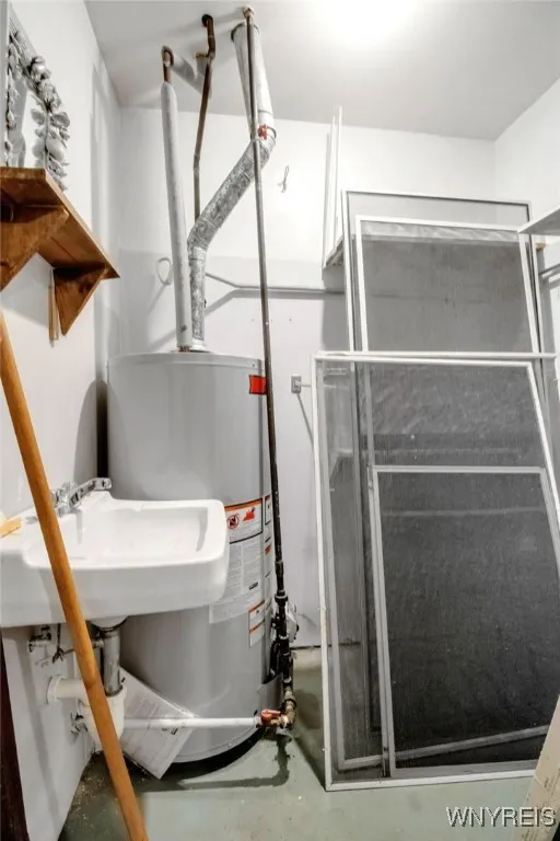 4 The Common, Lockport City, New York 14094, Lockport City, New York 14094, 3 Bedrooms Bedrooms, 7 Rooms Rooms,1 BathroomBathrooms,Residential,For Sale,4 The Common, Lockport City, New York 14094,0,B1650480