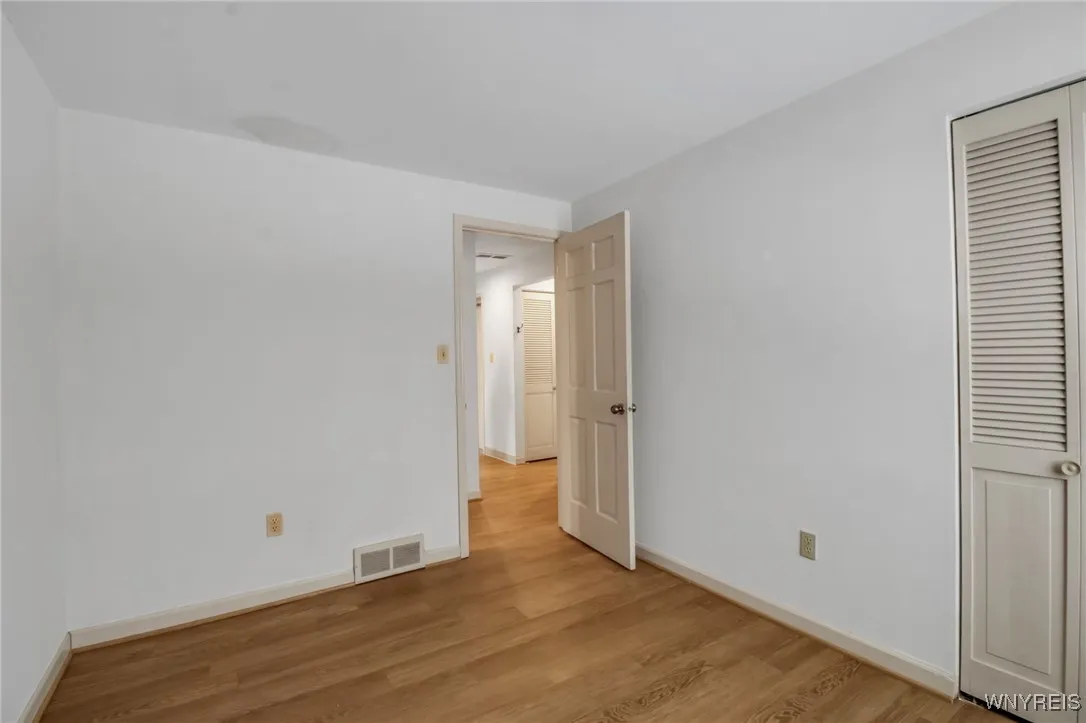 4 The Common, Lockport City, New York 14094, Lockport City, New York 14094, 3 Bedrooms Bedrooms, 7 Rooms Rooms,1 BathroomBathrooms,Residential,For Sale,4 The Common, Lockport City, New York 14094,0,B1650480