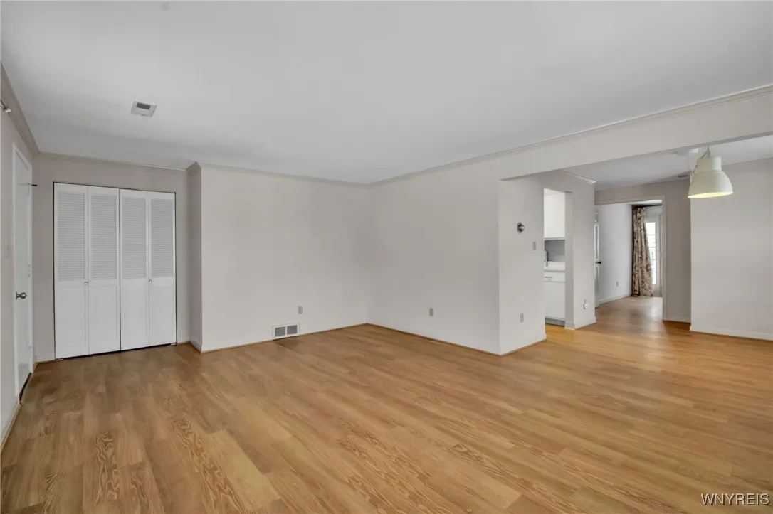 4 The Common, Lockport City, New York 14094, Lockport City, New York 14094, 3 Bedrooms Bedrooms, 7 Rooms Rooms,1 BathroomBathrooms,Residential,For Sale,4 The Common, Lockport City, New York 14094,0,B1650480