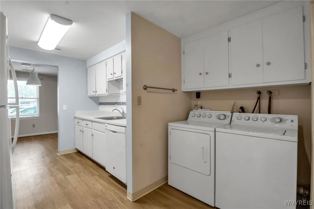 4 The Common, Lockport City, New York 14094, Lockport City, New York 14094, 3 Bedrooms Bedrooms, 7 Rooms Rooms,1 BathroomBathrooms,Residential,For Sale,4 The Common, Lockport City, New York 14094,0,B1650480