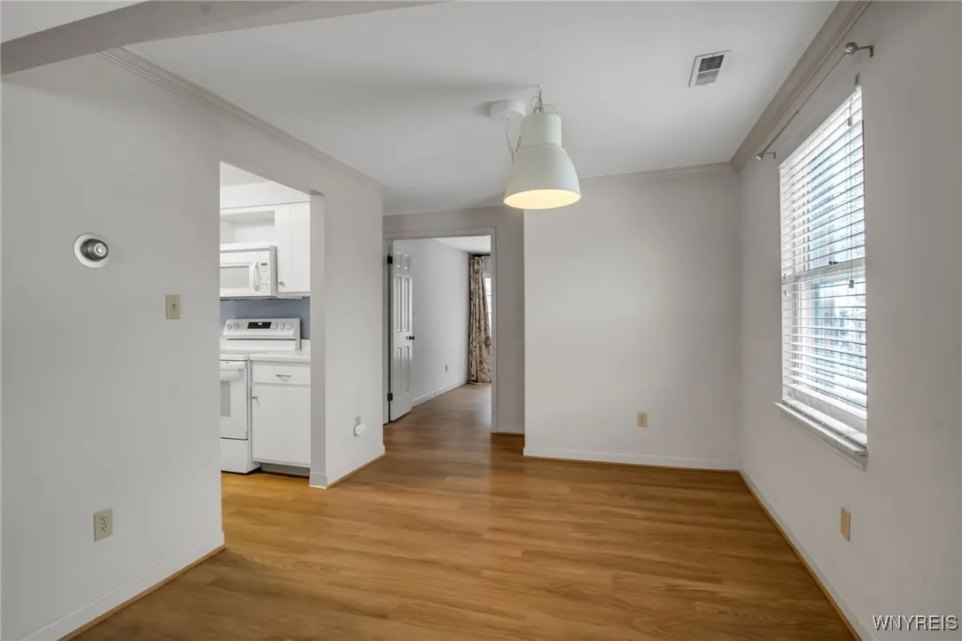 4 The Common, Lockport City, New York 14094, Lockport City, New York 14094, 3 Bedrooms Bedrooms, 7 Rooms Rooms,1 BathroomBathrooms,Residential,For Sale,4 The Common, Lockport City, New York 14094,0,B1650480