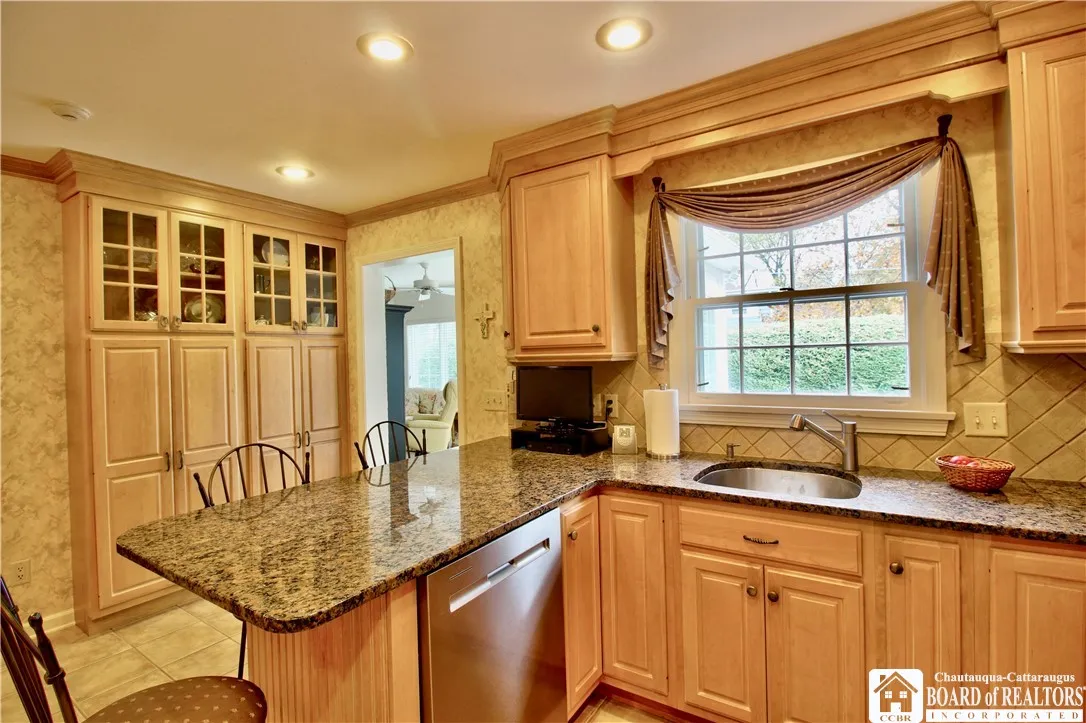 67 Warwick Road, Ellicott, New York 14701, Ellicott, New York 14701, 4 Bedrooms Bedrooms, 14 Rooms Rooms,4 BathroomsBathrooms,Residential,For Sale,67 Warwick Road, Ellicott, New York 14701,0,R1648468