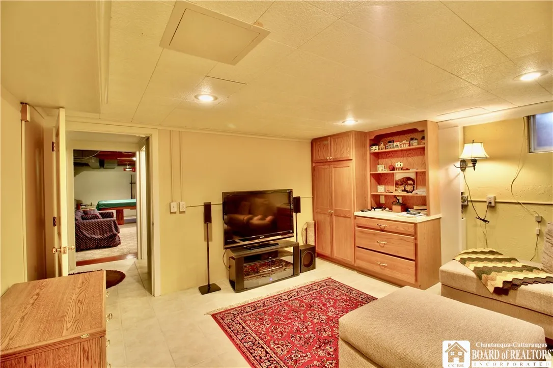 67 Warwick Road, Ellicott, New York 14701, Ellicott, New York 14701, 4 Bedrooms Bedrooms, 14 Rooms Rooms,4 BathroomsBathrooms,Residential,For Sale,67 Warwick Road, Ellicott, New York 14701,0,R1648468