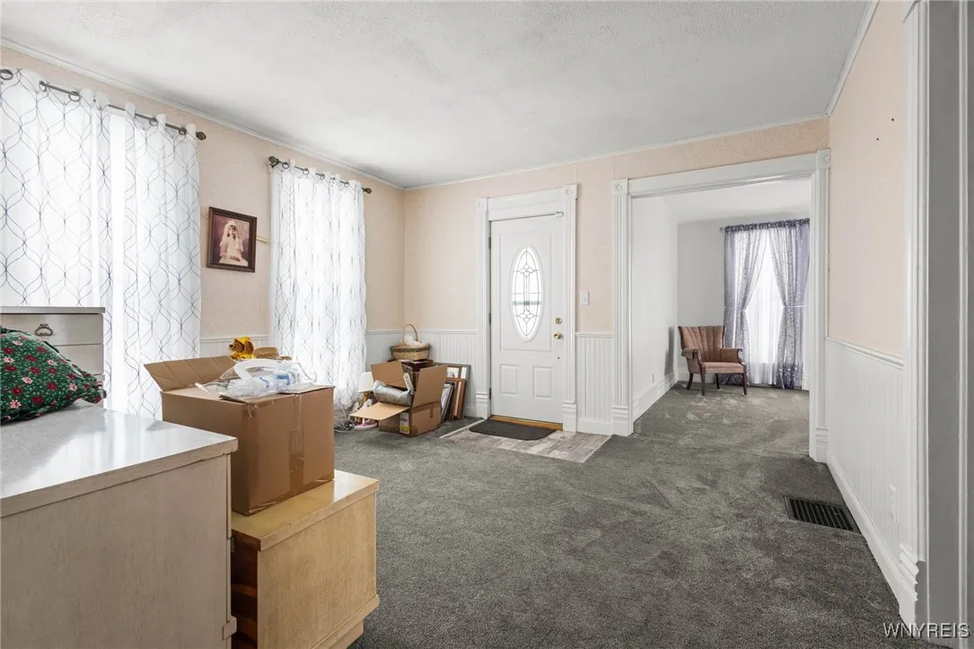 24 South Main Street, Batavia City, New York 14020, Batavia City, New York 14020, 4 Bedrooms Bedrooms, 8 Rooms Rooms,1 BathroomBathrooms,Residential,For Sale,24 South Main Street, Batavia City, New York 14020,0,B1649532