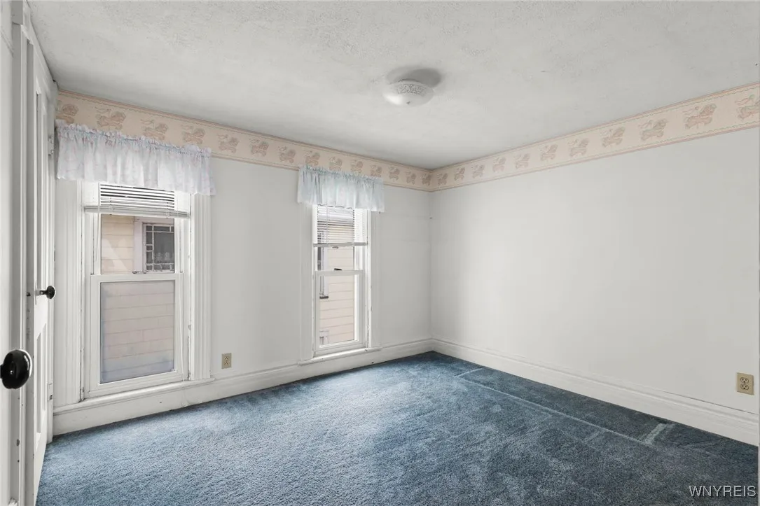 24 South Main Street, Batavia City, New York 14020, Batavia City, New York 14020, 4 Bedrooms Bedrooms, 8 Rooms Rooms,1 BathroomBathrooms,Residential,For Sale,24 South Main Street, Batavia City, New York 14020,0,B1649532