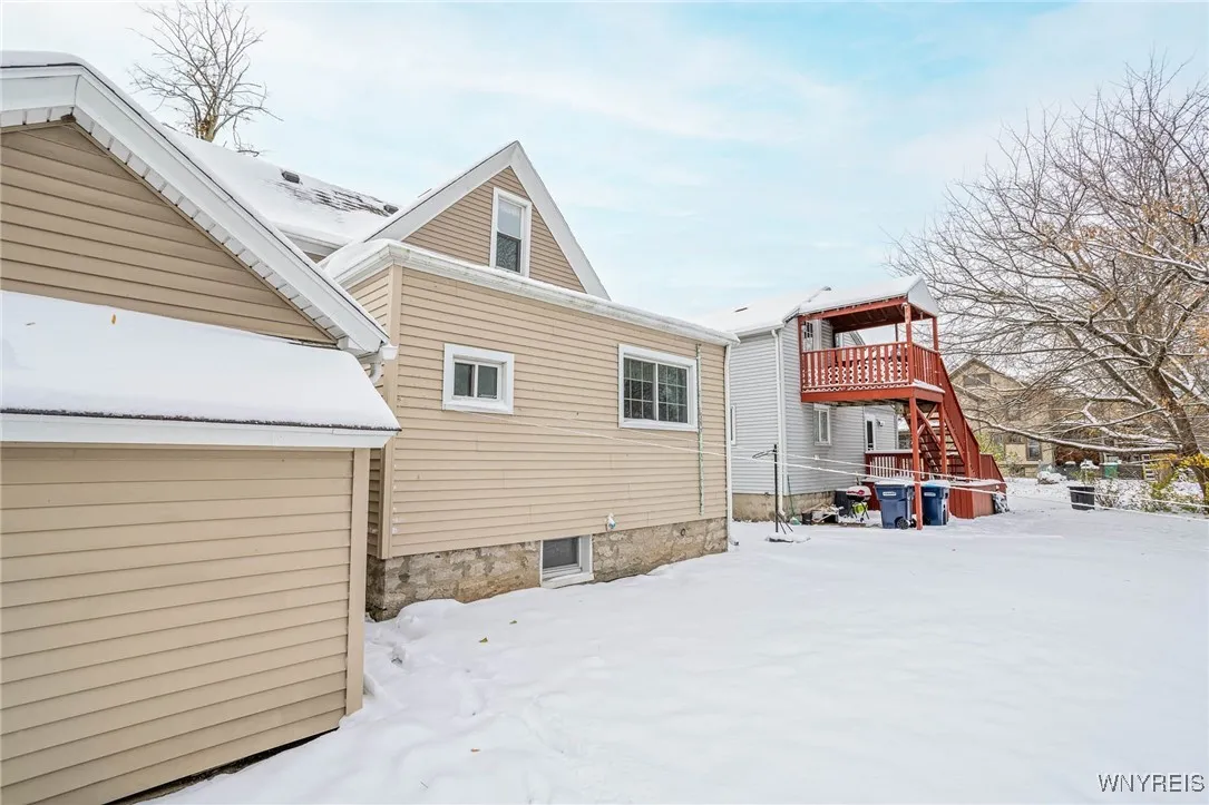 24 South Main Street, Batavia City, New York 14020, Batavia City, New York 14020, 4 Bedrooms Bedrooms, 8 Rooms Rooms,1 BathroomBathrooms,Residential,For Sale,24 South Main Street, Batavia City, New York 14020,0,B1649532