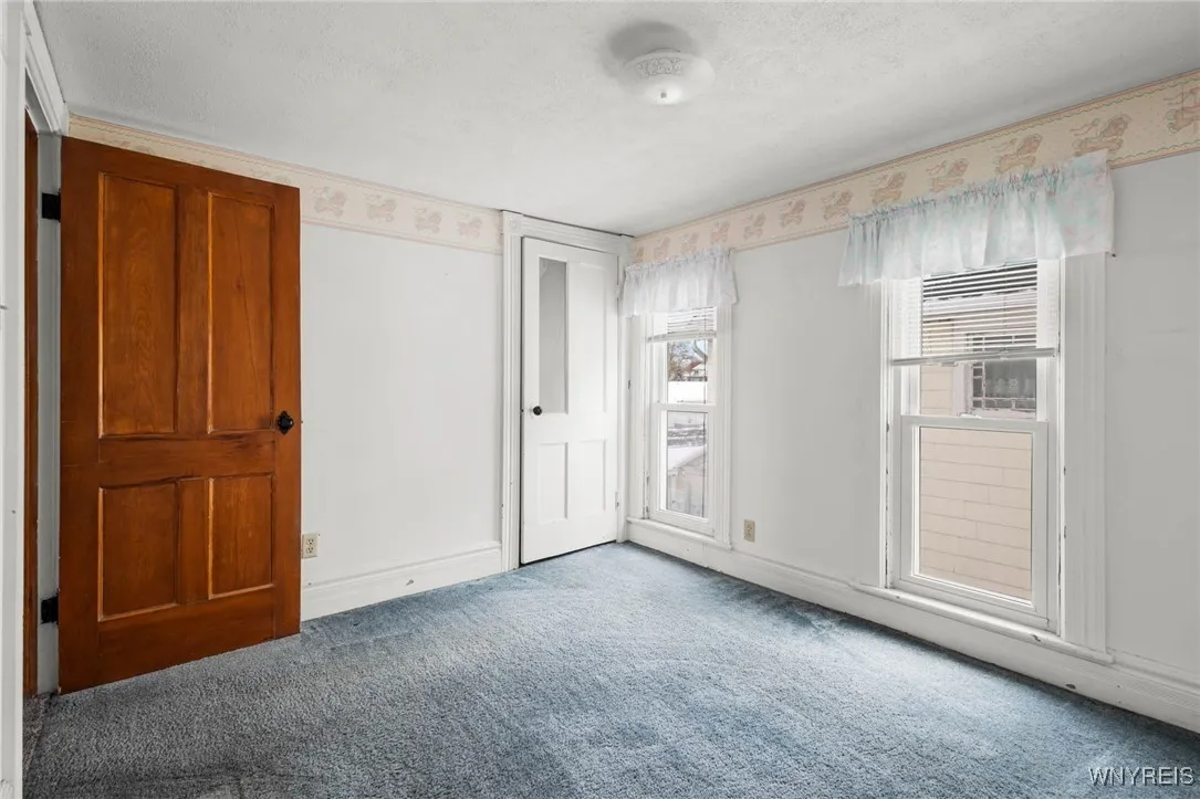 24 South Main Street, Batavia City, New York 14020, Batavia City, New York 14020, 4 Bedrooms Bedrooms, 8 Rooms Rooms,1 BathroomBathrooms,Residential,For Sale,24 South Main Street, Batavia City, New York 14020,0,B1649532