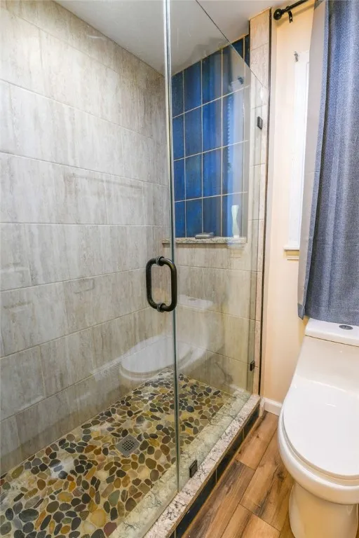 Inlaw/2nd unit full bath with a gorgeous standup shower all renovated in ‘22